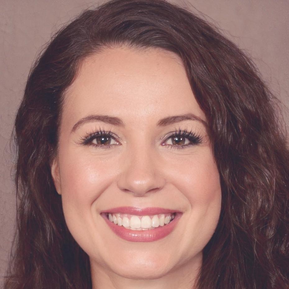 Dr. Sarah Müller - Finanzexpertin